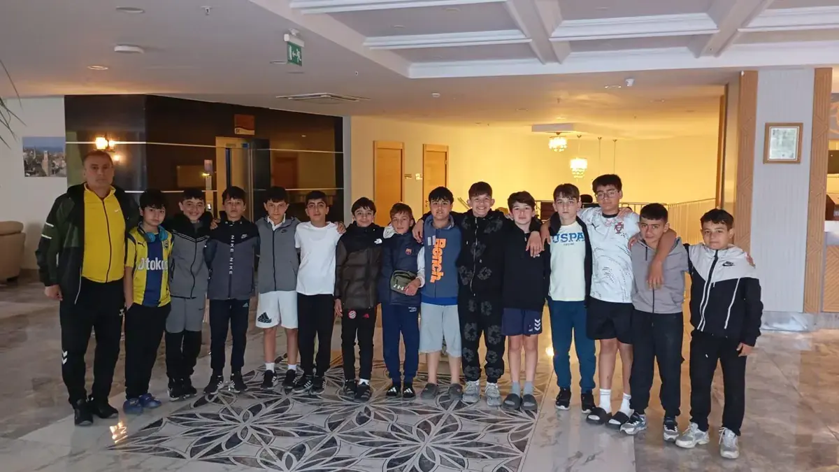 U12 2014 yaş grubu kamp içi takım fotoğrafı